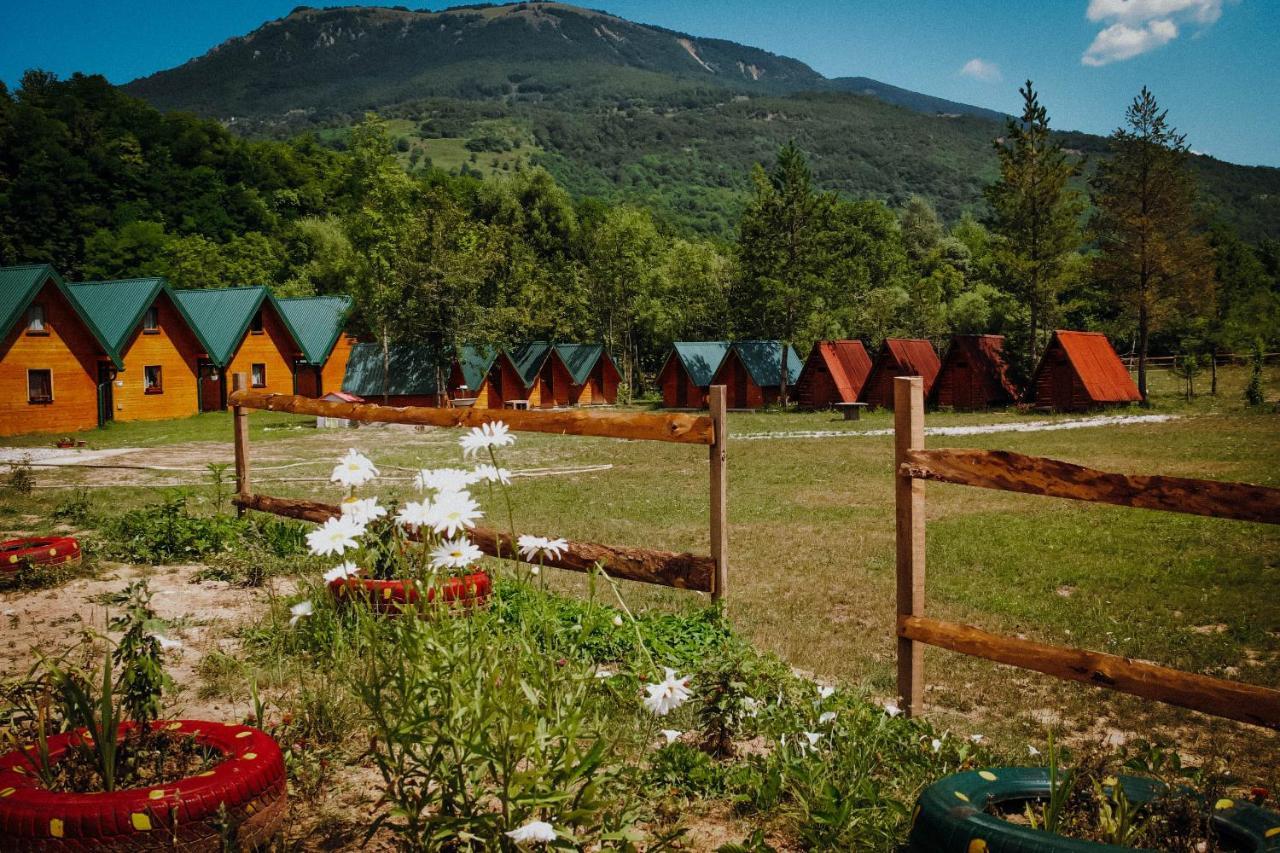 Отель Camp Sutjeska Тьентиште Экстерьер фото