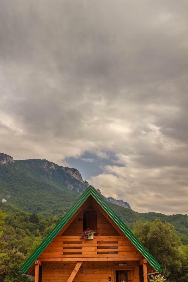 Отель Camp Sutjeska Тьентиште Экстерьер фото