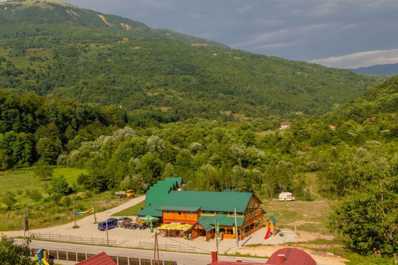 Отель Camp Sutjeska Тьентиште Экстерьер фото